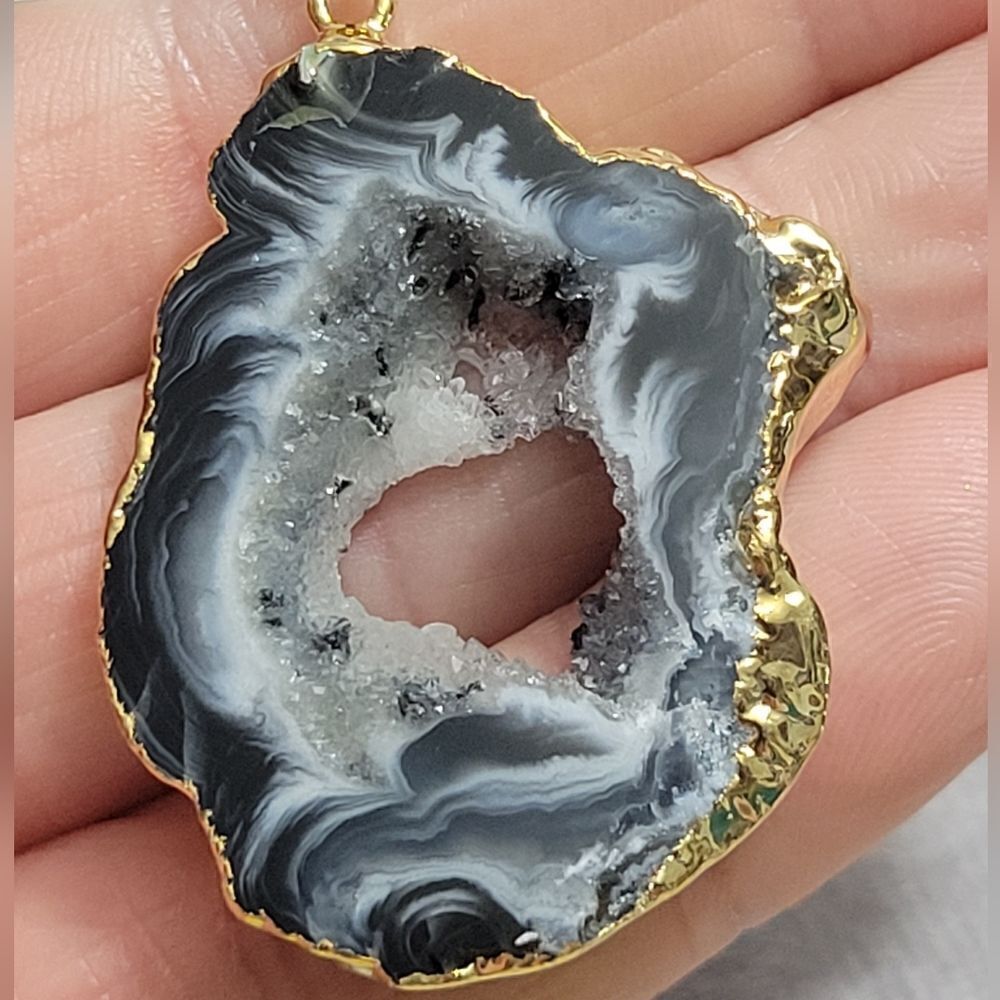 Geode Amethyst Pendant - Picture 12 of 16
